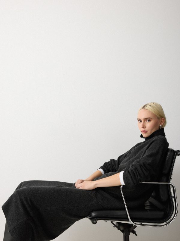 Overlap Seam Detail Skirt | Charcoal